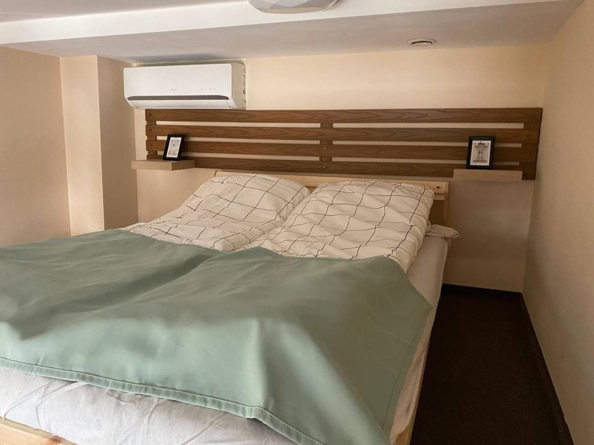 Apartamenty Dobra Noc Przy Wawelu 2 Bedrooms Krakow Luaran gambar