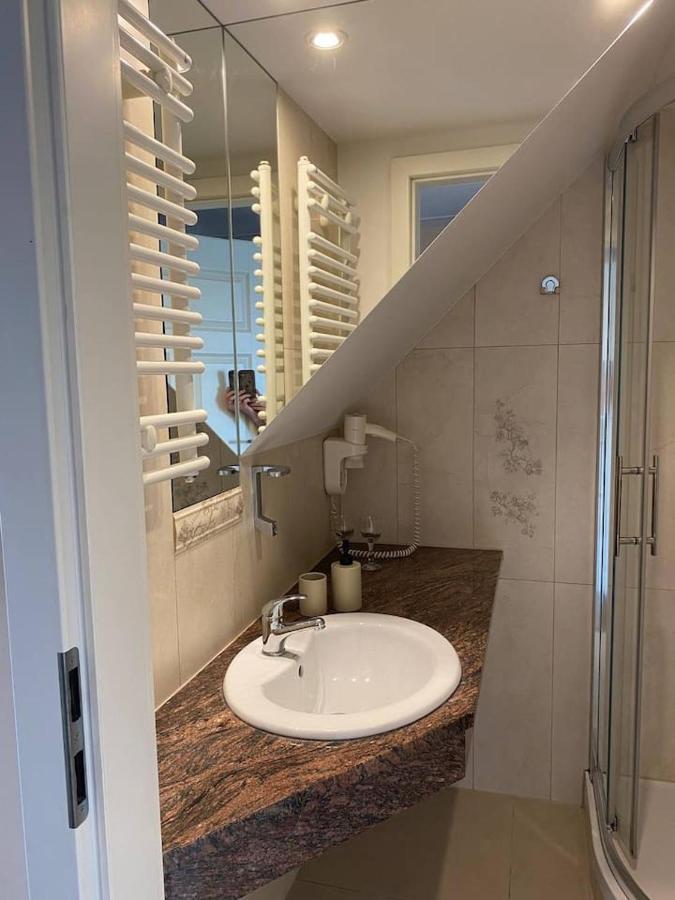 Apartamenty Dobra Noc Przy Wawelu 2 Bedrooms Krakow Luaran gambar