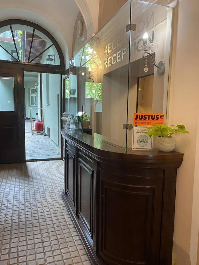 Apartamenty Dobra Noc Przy Wawelu 2 Bedrooms Krakow Luaran gambar